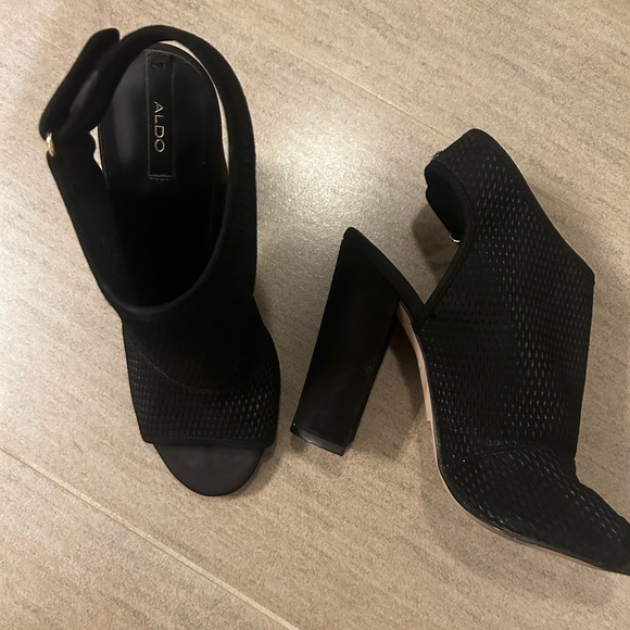 ALDO Black Sling back open toe heels. 4 inch heel - Picture 3 of 5